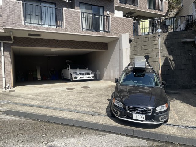 駐車場　アルカサール小机