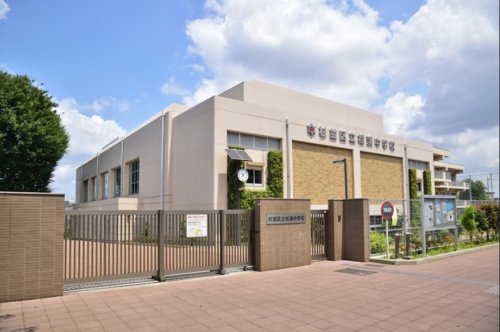 中学校　杉並区立松渓中学校（中学校）まで1134m