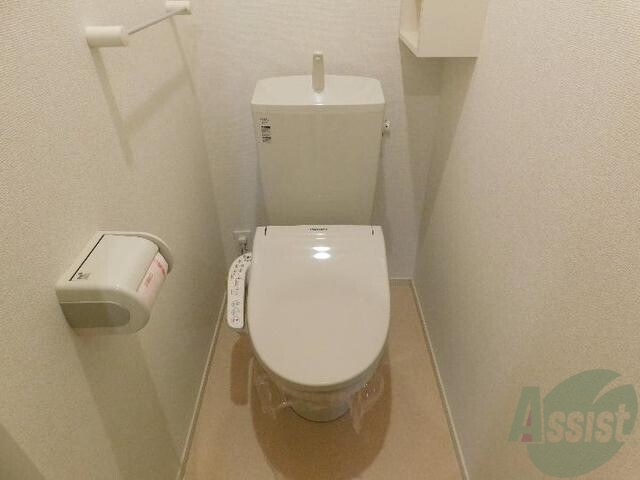 トイレ　トイレは温水洗浄便座になっております！！