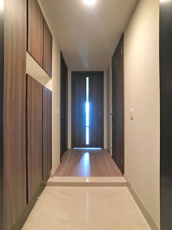 玄関　※別部屋参考画像
