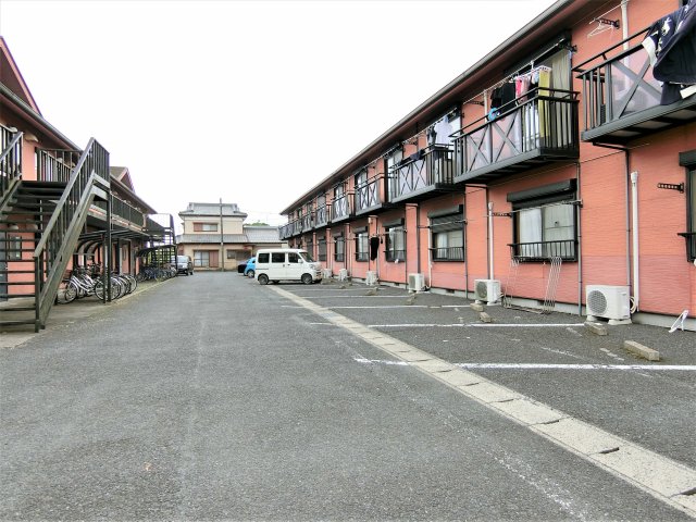 駐車場　他の号室の写真の為、異なる場合も有ります。