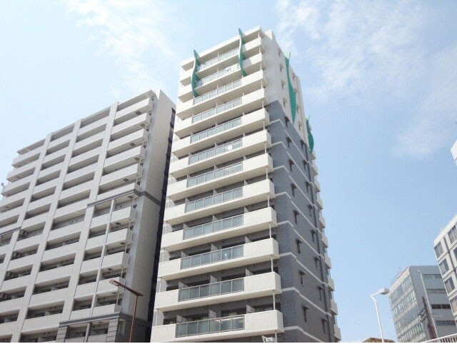 建物外観　ＪＲ新大阪駅より徒歩１分の立地です。