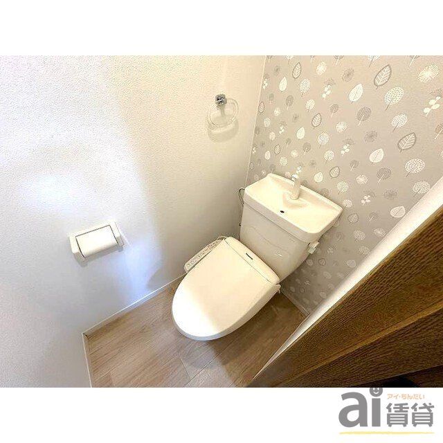 トイレ　※同仕様写真