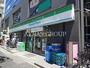 コンビニ　ファミリーマート篠崎町南口店（コンビニ）まで155m