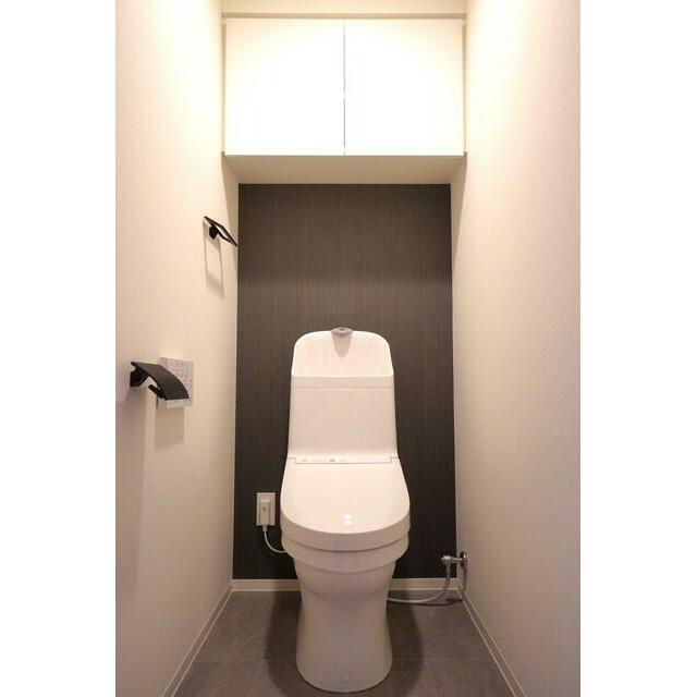 トイレ　※写真は同タイプ住戸です。