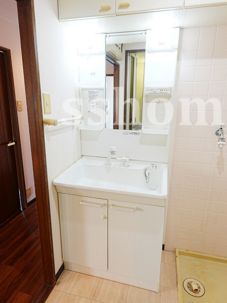 洗面設備　洗髪洗面化粧台