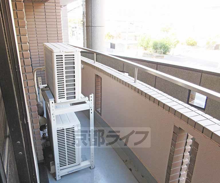 バルコニー　洗濯物も干しやすい広いベランダです