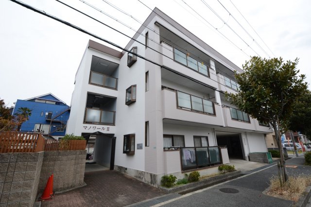 建物外観　TV付きインターホンで安心です♪