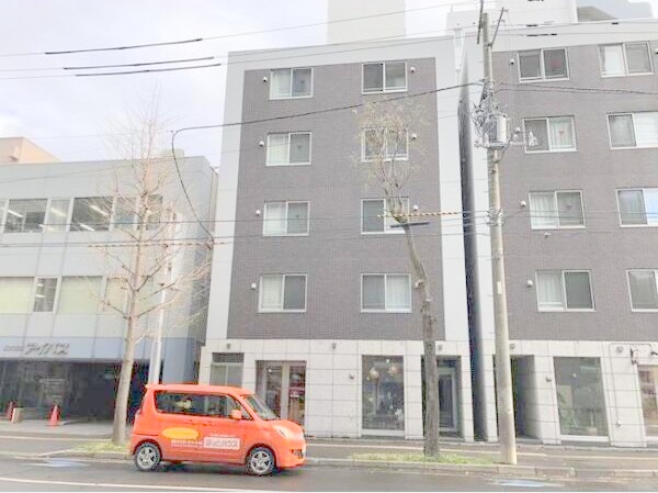 建物外観　エアコン完備の人気のデザイナーズマンションです♪