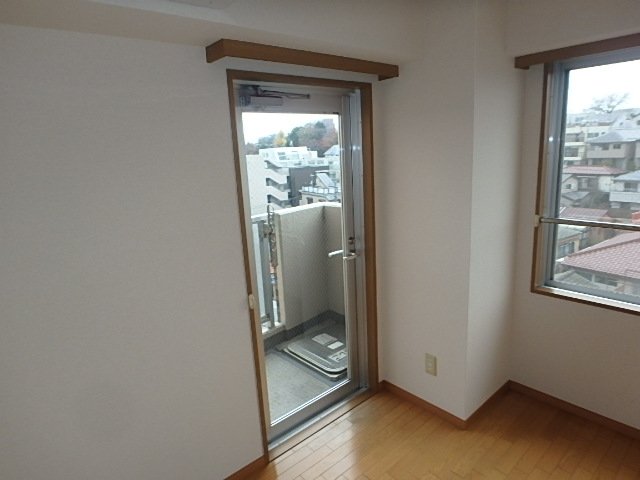 バルコニー　※別部屋参考写真となります。
