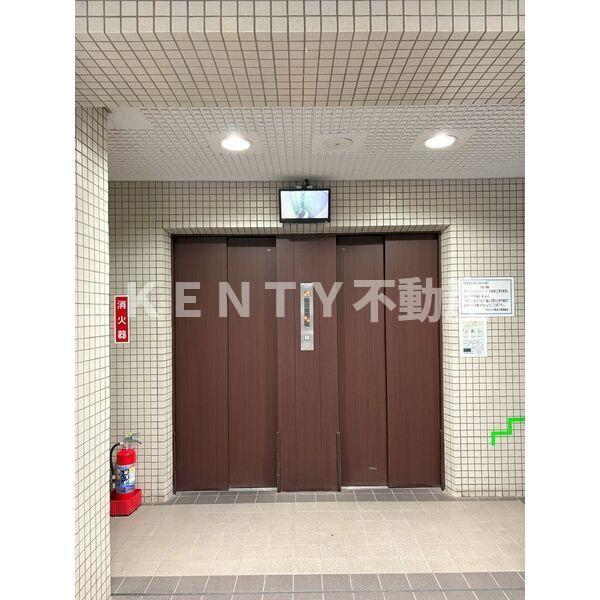 ロビー　建物の内部です