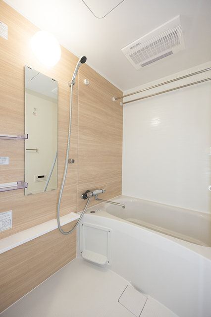 バス・シャワールーム　※写真は同タイプ住戸です。
