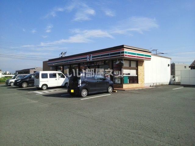 コンビニ　セブンイレブン菊陽バイパス店（コンビニ）まで100m