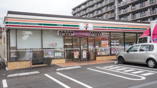 コンビニ　セブンイレブン南浦店（コンビニ）まで67m