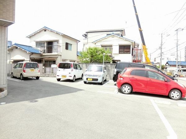 駐車場　平面駐車場！