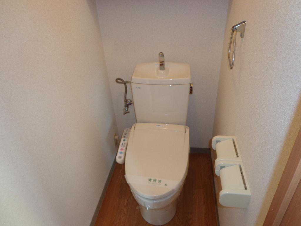 トイレ　反転タイプの画像です