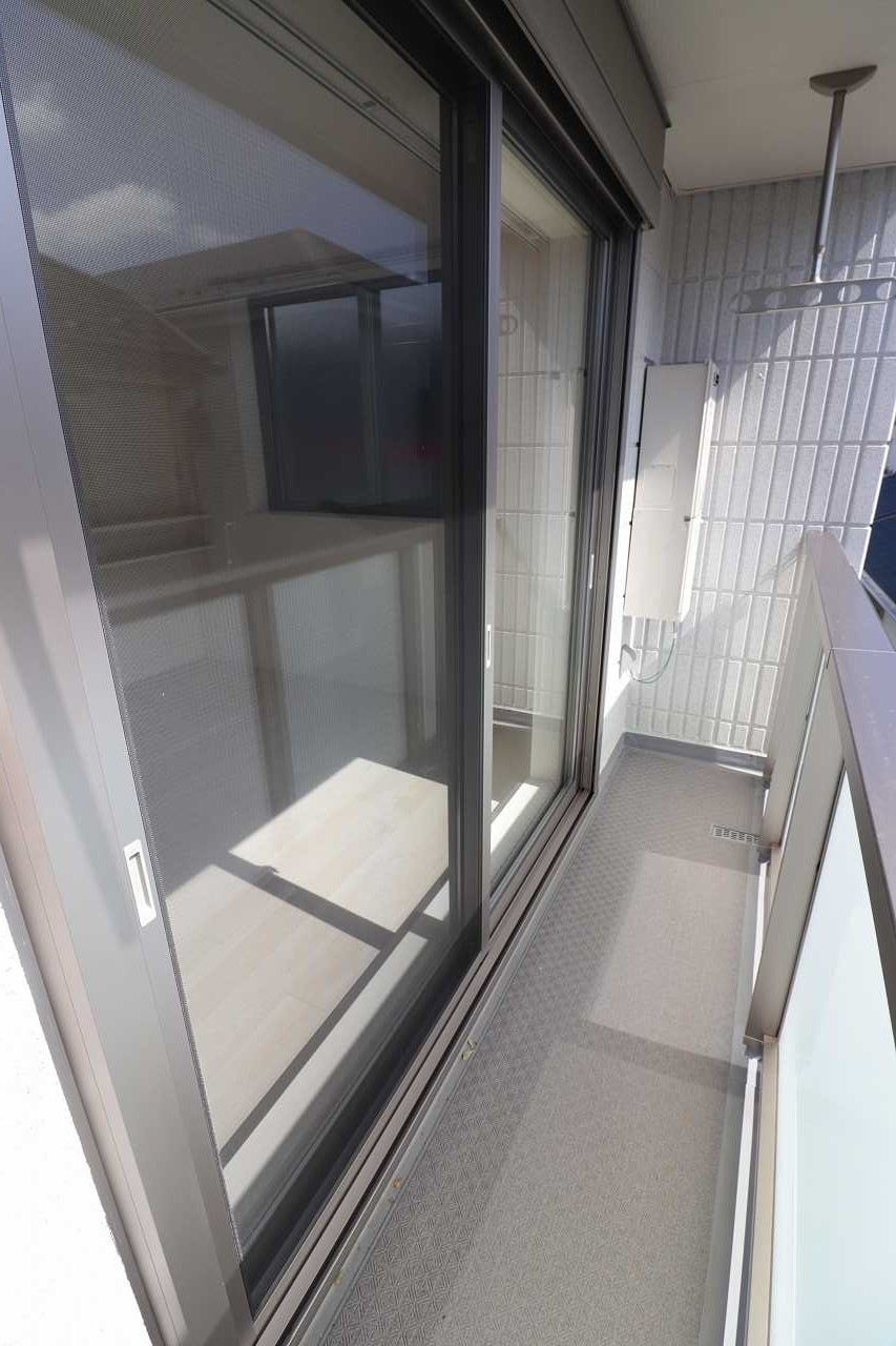 バルコニー　※同物件、別部屋の写真です。