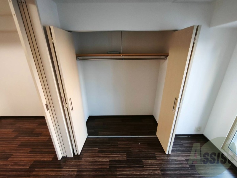 収納　寝室の収納です。部屋がすっきり片付きます。