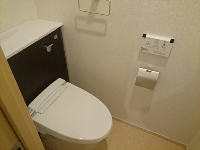 トイレ　落ち着いたトイレです