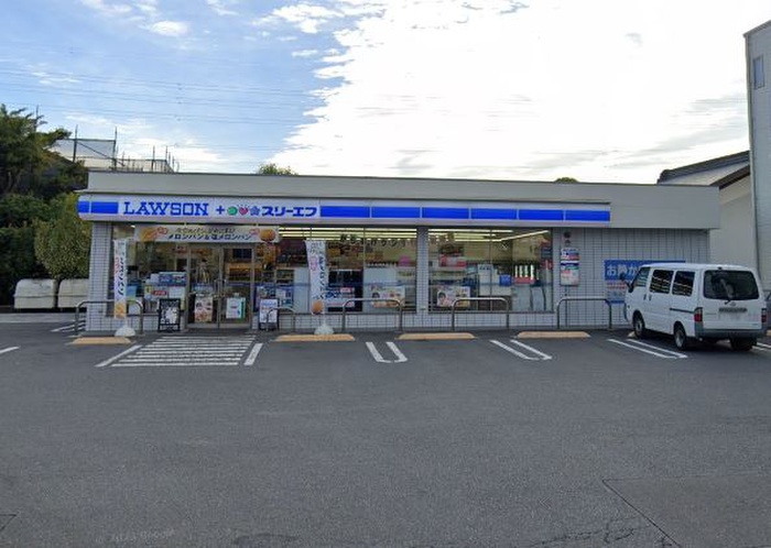 コンビニ　ローソン・スリーエフ（コンビニ）まで223m