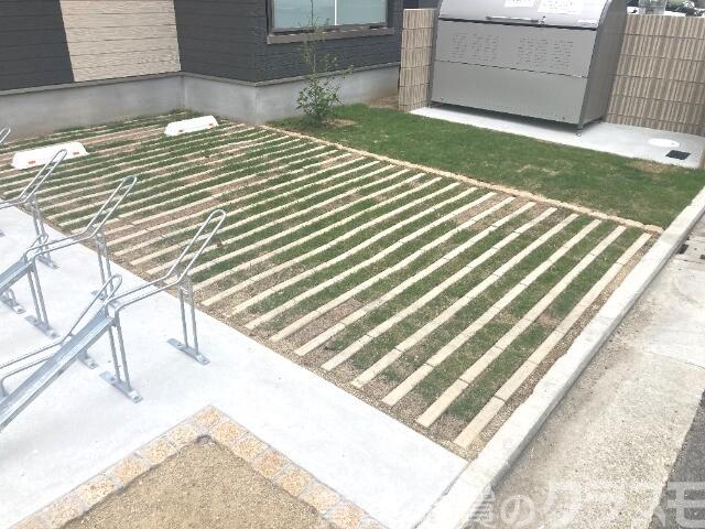 駐車場　敷地内駐車場