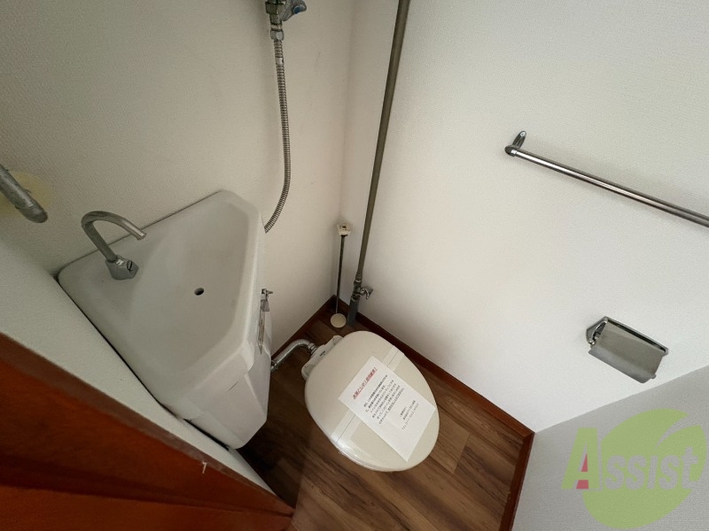 トイレ　こちらはトイレです。清潔感があり、安心して使用できます。