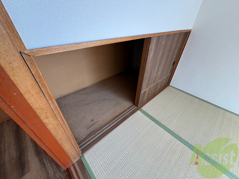 収納　こちらは収納です。物をしまう事ができますね！