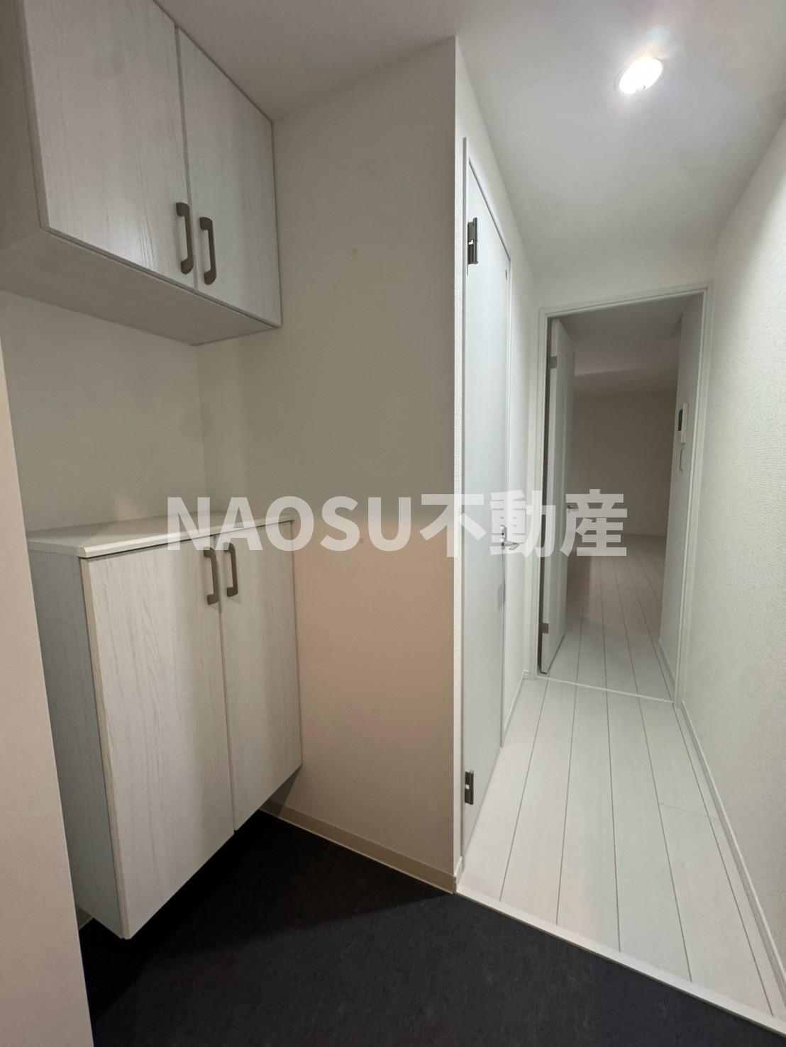 玄関　収納もある玄関です