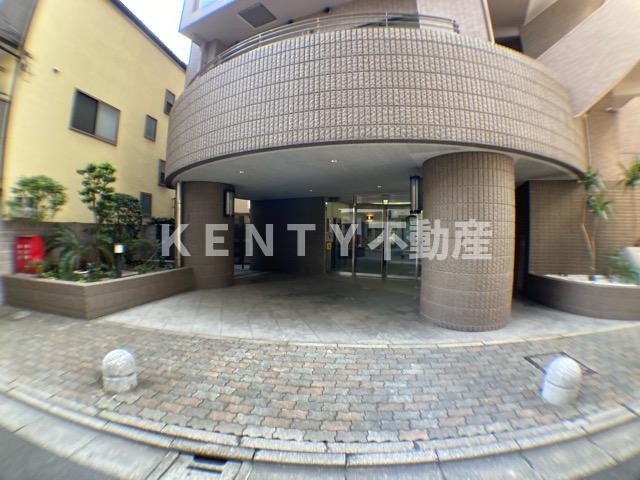 エントランス　建物の内部です