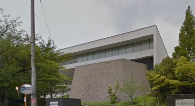 大学・短大　私立大阪薬科大学（大学・短大）まで1108m