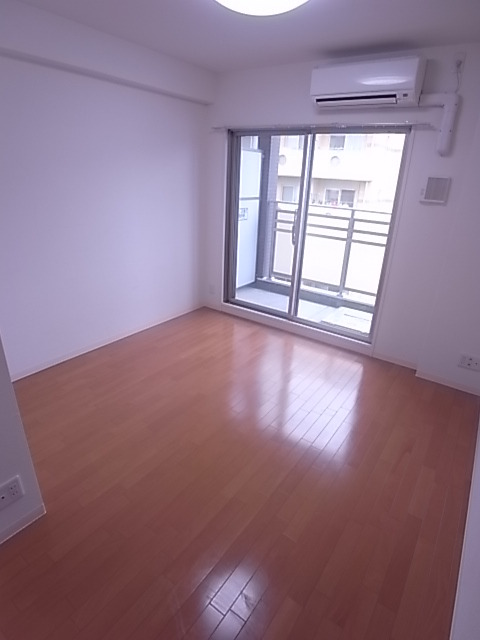 その他部屋・スペース　採光良好、明るいお部屋です。