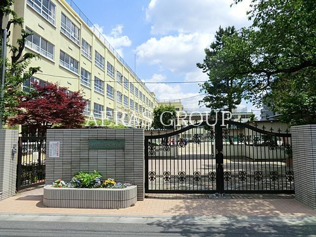 中学校　中野区立第七中学校（中学校）まで747m