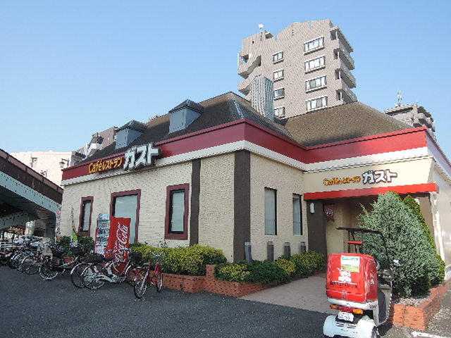 飲食店　ガスト谷原店（飲食店）まで399m