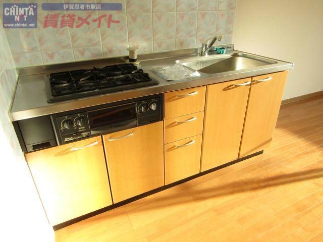 キッチン　同物件別室画像