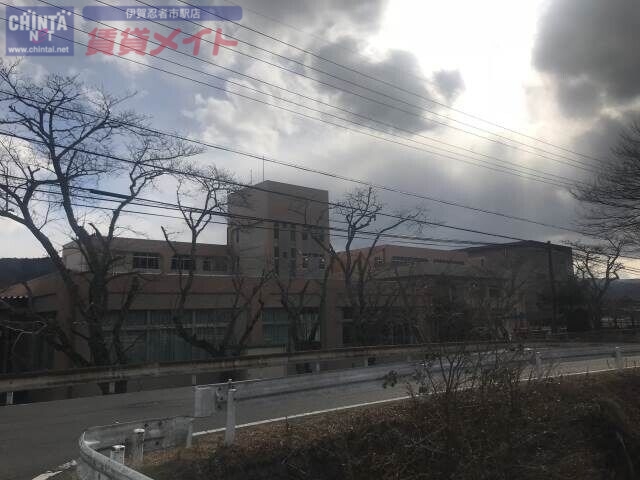 中学校　名張市立赤目中学校（中学校）まで863m