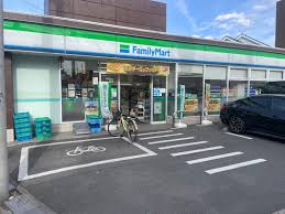 コンビニ　ファミリーマート 杉並浜田山四丁目店（コンビニ）まで132m