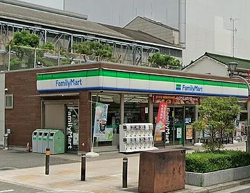 コンビニ　ファミリーマート 島屋一丁目店（コンビニ）まで992m