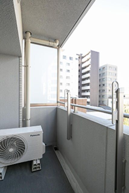 バルコニー　落ち着いた時間を過ごせるバルコニーです