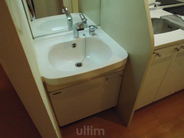 洗面設備　※別のお部屋のお写真です。御参考までに。