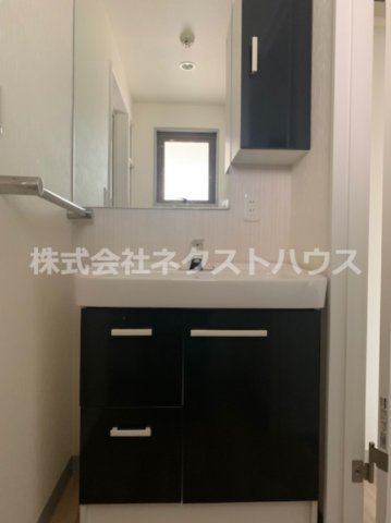 洗面設備　別部屋参考写真です