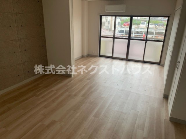 居室・リビング　別部屋参考写真です