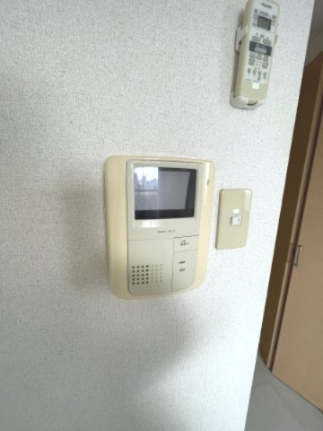 セキュリティ　TV付きインターホンです
