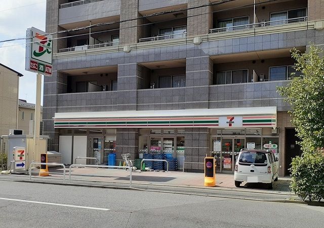 コンビニ　セブンイレブン浦和岸町7丁目店（コンビニ）まで500m