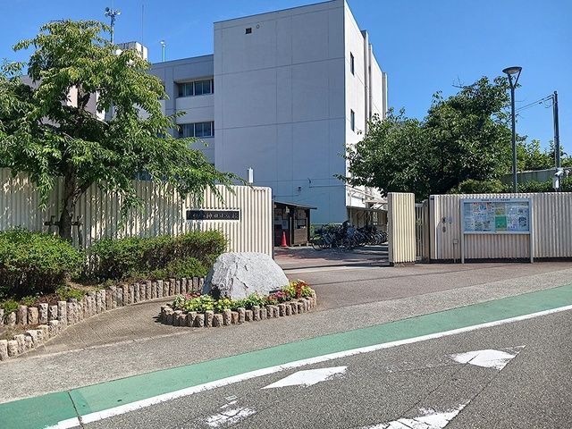 小学校　池田市立神田小学校（小学校）まで551m