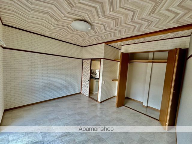 ネオバローズ Iの居間写真