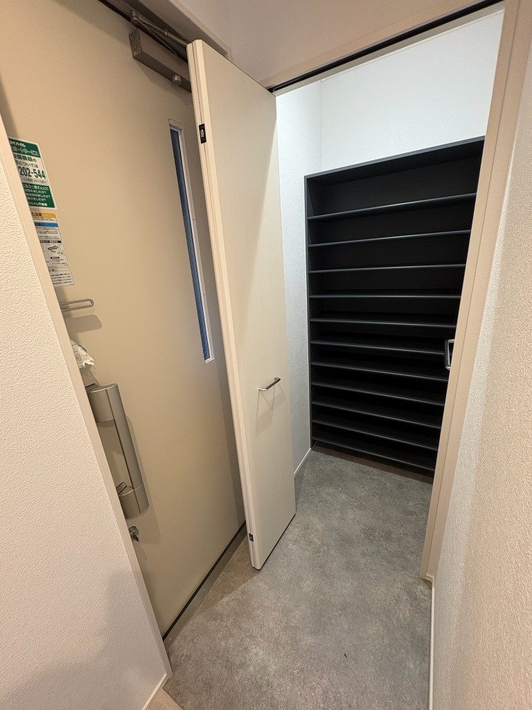 玄関　シューズBOX　玄関