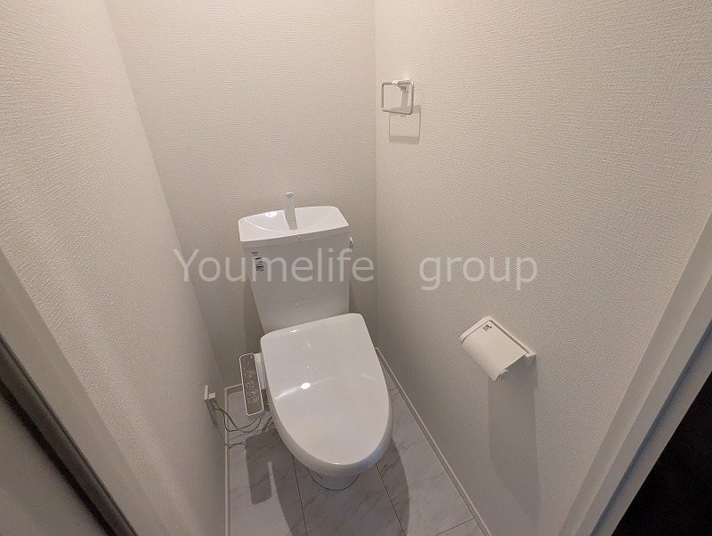 トイレ　※同施工会社参考写真
