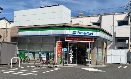 コンビニ　ファミリーマート 中村上ノ宮町店（コンビニ）まで159m