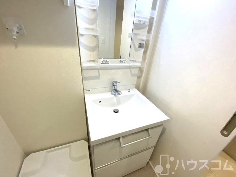 洗面設備　独立洗面台で朝の身だしなみもバッチリ♪