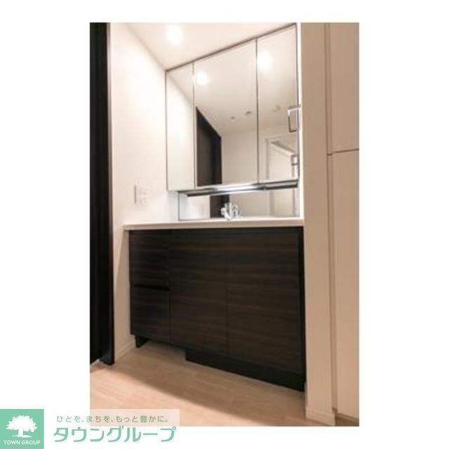 洗面設備　※写真は同タイプ住戸です。